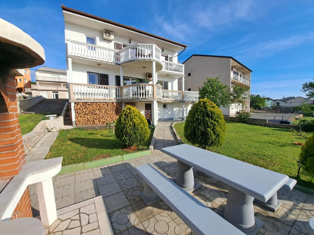 Guest House Angela Сень Экстерьер фото